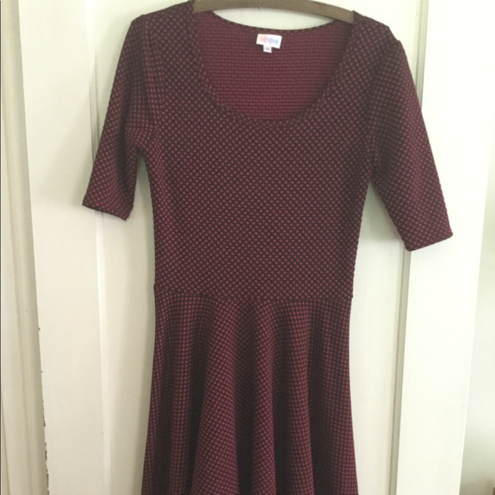 LuLaRoe Nicole Polka Dot Sz M Black and Red